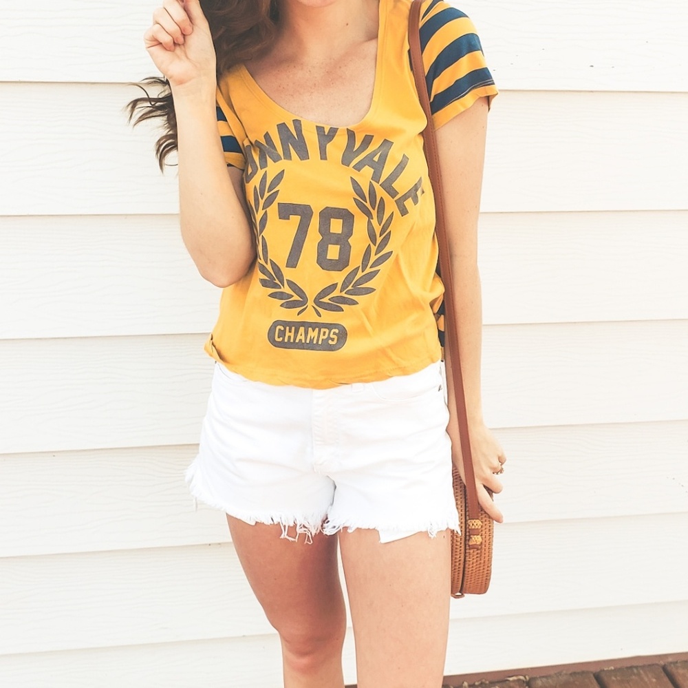 Cropped graphic tee